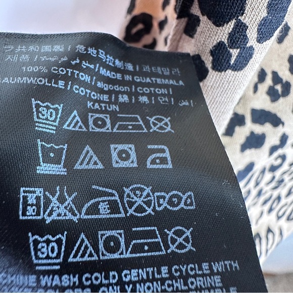 GUESS | Rhinestone “81” Leopard Graphic Tee – Sporty Glam Y2K | Size XL | NWT - Picture 7 of 9